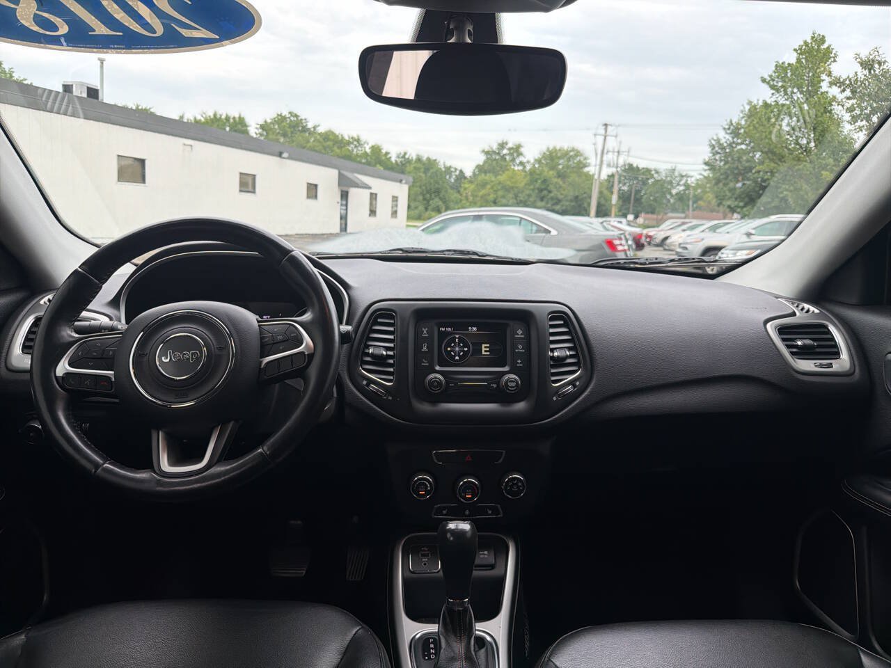 Used 2018 Jeep Compass Latitude w/ Cold Weather Group FWD image 18