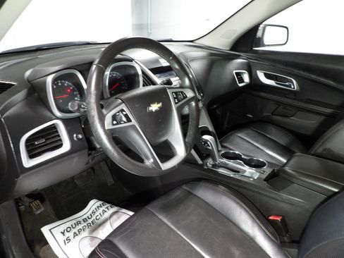 Used 2011 Chevrolet Equinox LTZ image 9