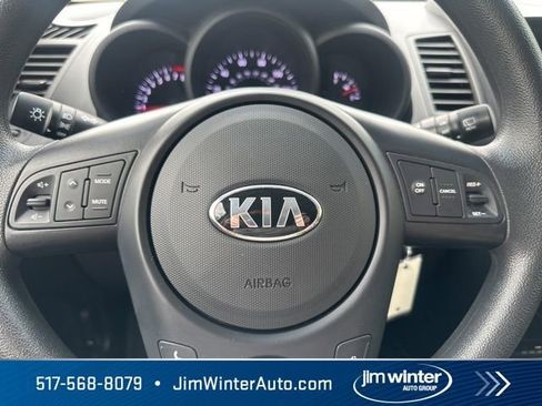 Used 2013 Kia Soul FWD image 22