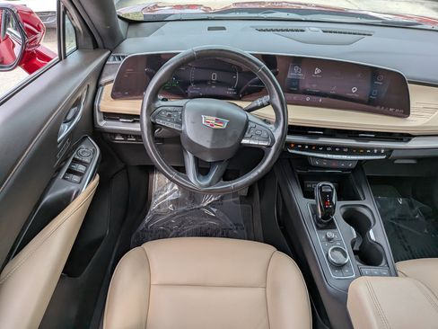 Used 2024 Cadillac XT4 Premium Luxury w/ Cold Weather Package FWD image 18