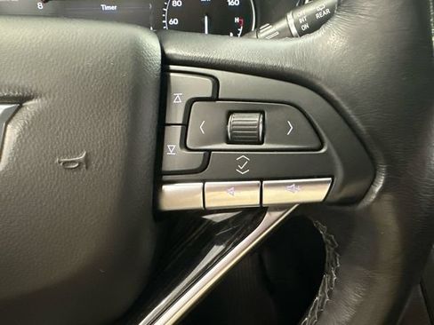 Used 2022 Cadillac XT6 Premium Luxury AWD/4WD image 13