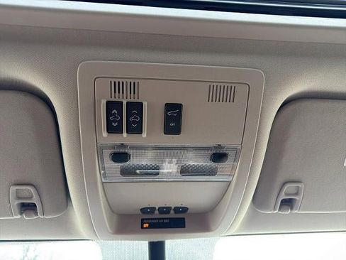 Used 2012 Cadillac Escalade Platinum image 37