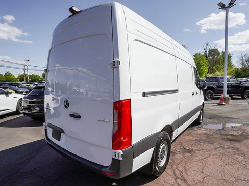 Used 2025 Mercedes-Benz Sprinter 2500 image 6