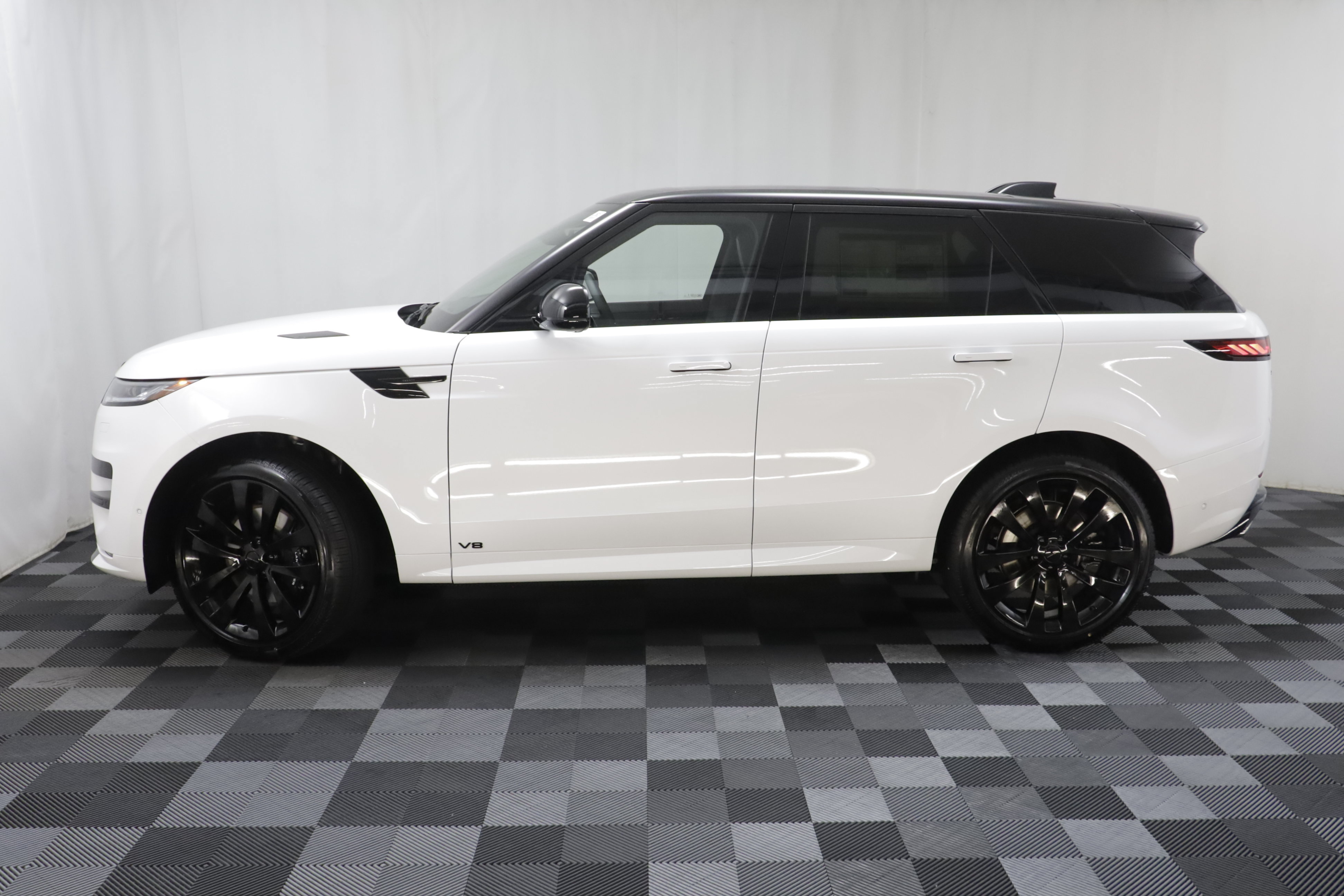 New 2027 Land Rover Range Rover Sport Twenty Edition AWD/4WD image 5