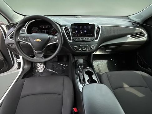 Used 2024 Chevrolet Malibu LS w/ Driver Confidence Package FWD image 16