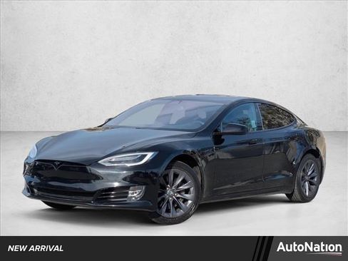 Used 2020 Tesla Model S Long Range image 1
