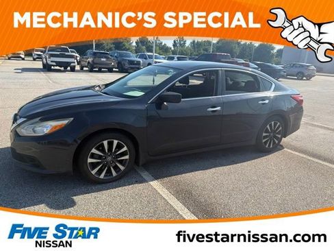 Used 2017 Nissan Altima 2.5 SV FWD image 19