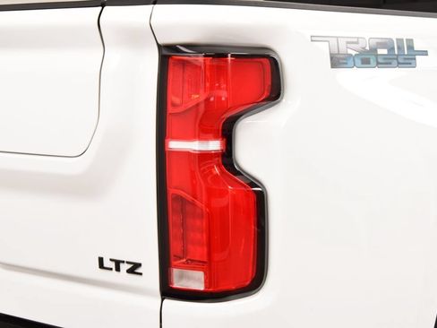Used 2025 Chevrolet Silverado 2500 LTZ w/ Trail Boss Package AWD/4WD image 21