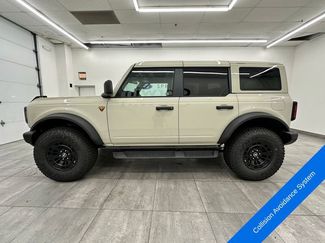 New 2026 Ford Bronco Badlands w/ Sasquatch Package AWD/4WD video 2