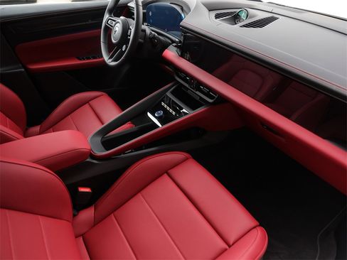 New 2025 Porsche Macan Turbo Electric image 39