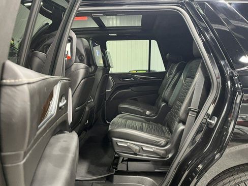 Certified 2023 Cadillac Escalade Sport Platinum w/ LPO, ONYX Package AWD/4WD image 10