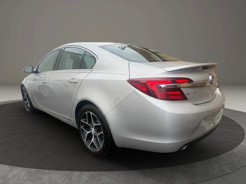 Used 2017 Buick Regal Sport Touring image 7
