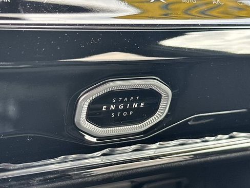 New 2026 Jeep Grand Cherokee L Limited image 32