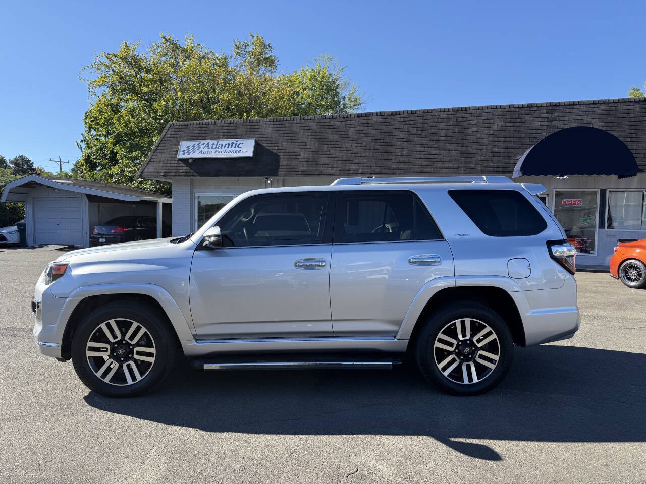 Used 2020 Toyota 4Runner Limited AWD/4WD image 5