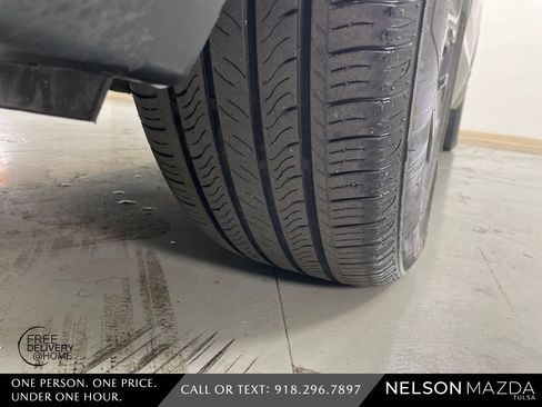 Used 2019 Honda CR-V Touring image 10