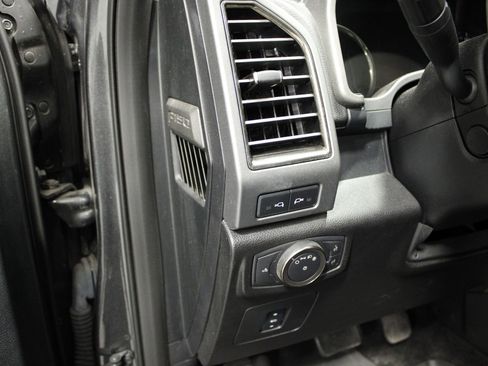 Used 2018 Ford F150 Raptor w/ Equipment Group 802A Luxury image 35