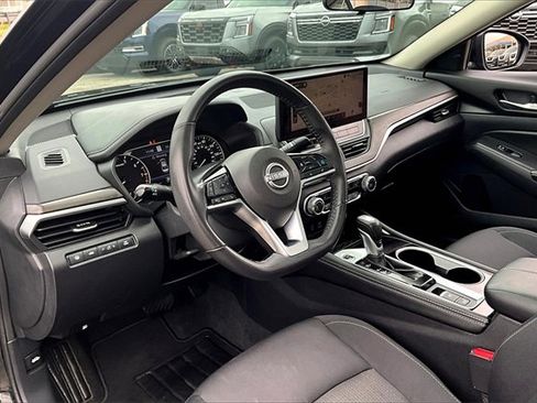 Certified 2024 Nissan Altima 2.5 SV w/ SV Premium Package image 11