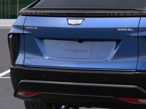 New 2025 Cadillac Lyriq Sport image 38