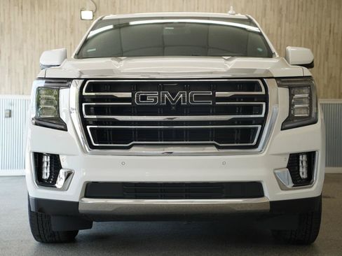 Used 2023 GMC Yukon SLT w/ SLT Premium Package RWD image 3