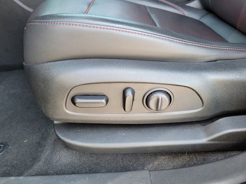 Used 2020 Chevrolet Blazer RS image 11