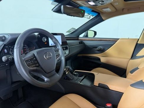 Certified 2025 Lexus ES 350 w/ Premium Package FWD image 4