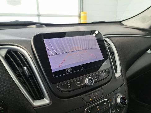 Used 2024 Chevrolet Malibu LT FWD image 12