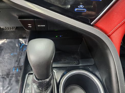 Used 2018 Toyota Camry XSE w/ Driver Assist Package image 19