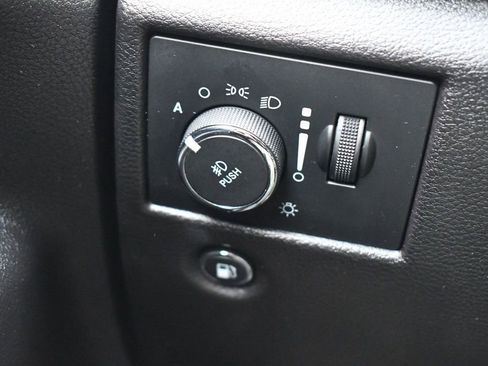 Used 2021 Jeep Grand Cherokee Limited X image 29