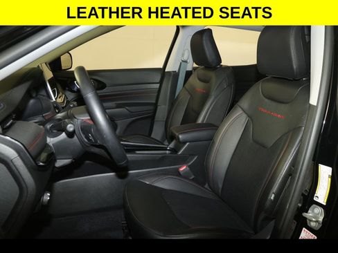 Used 2022 Jeep Compass Trailhawk w/ Trailhawk Convenience Group image 3