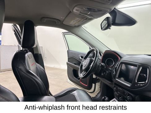 Used 2019 Jeep Compass Trailhawk AWD/4WD image 21