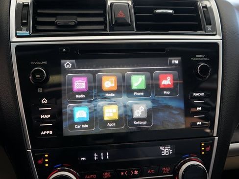 Used 2018 Subaru Outback 2.5i Limited image 37