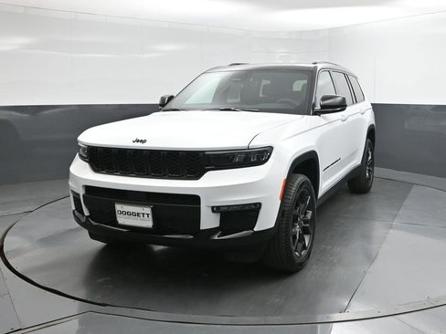 New 2025 Jeep Grand Cherokee L Limited image 30