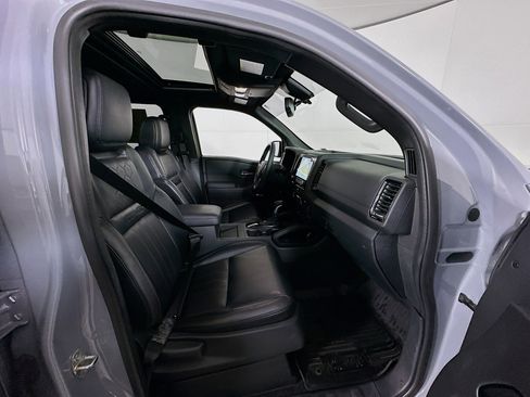 Used 2022 Nissan Frontier PRO-4X w/ Pro-4X Premium Package image 33