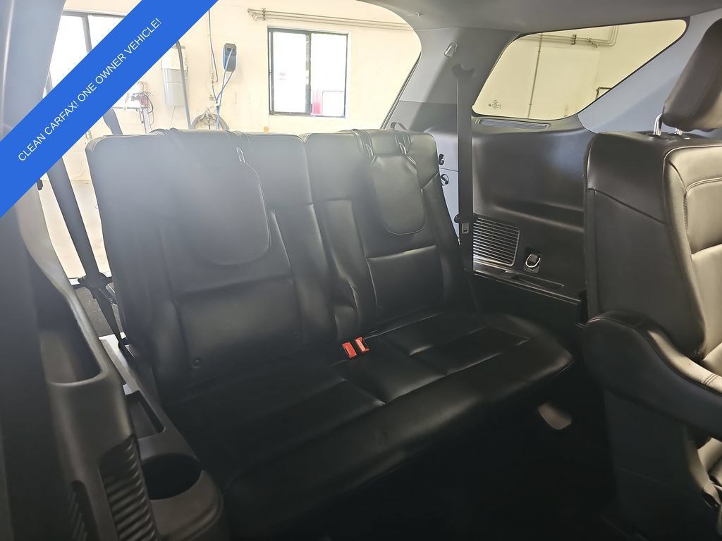 Used 2020 Ford Explorer XLT w/ Equipment Group 202A AWD/4WD image 12
