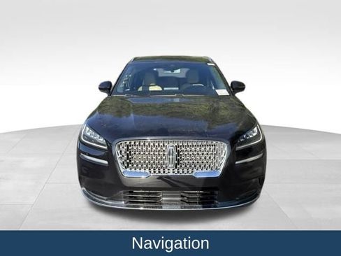 Used 2021 Lincoln Corsair Reserve w/ Elements Package FWD image 3