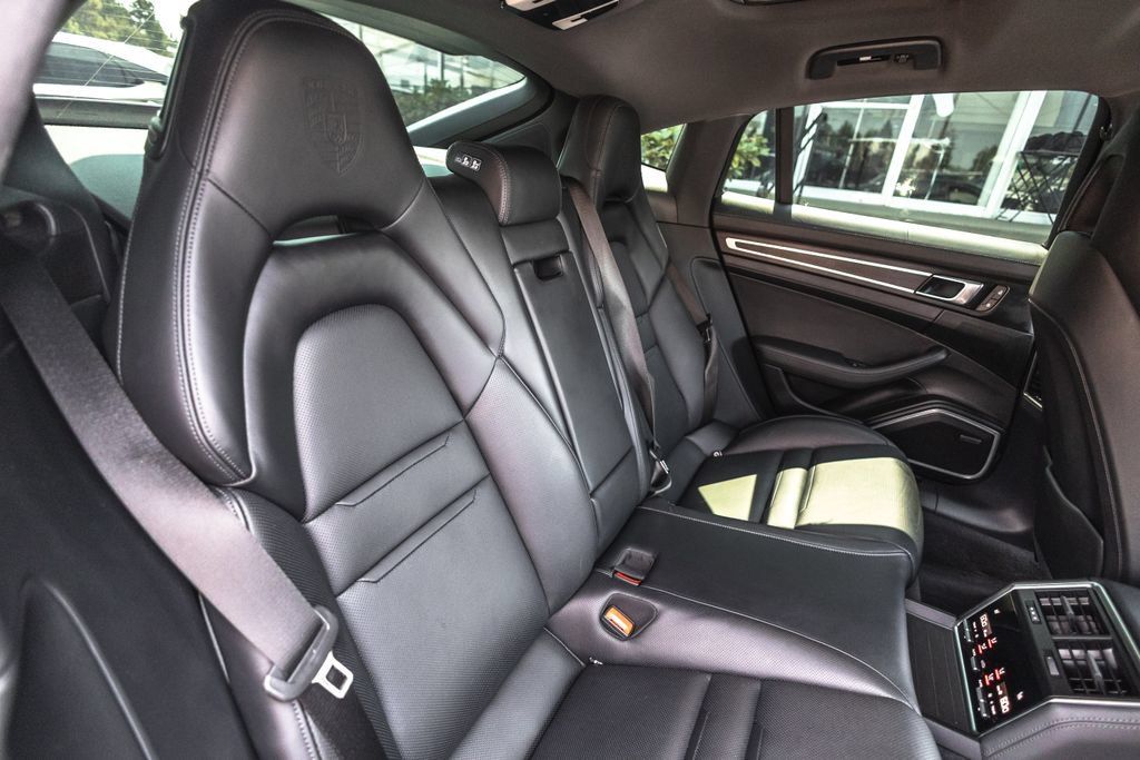 Used 2023 Porsche Panamera 4 Platinum Edition AWD/4WD image 27