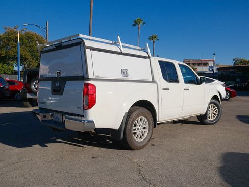 Used 2017 Nissan Frontier SV RWD image 6