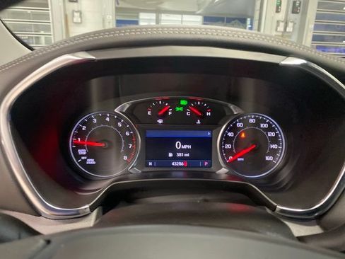 Used 2025 Chevrolet Blazer LT FWD image 15