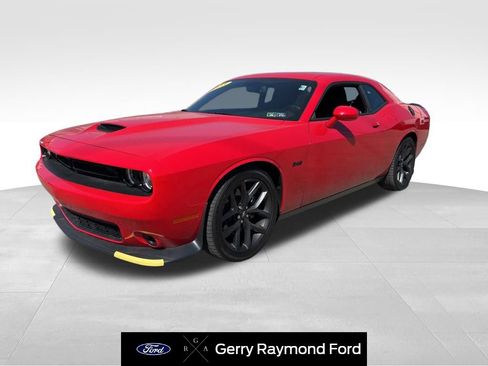 Used 2023 Dodge Challenger R/T w/ Blacktop Package image 1