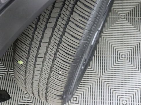 Used 2025 Nissan Rogue SV image 38