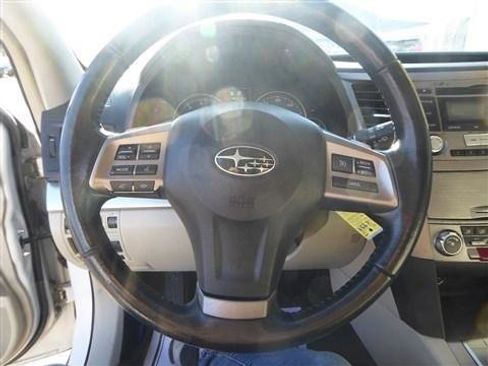 Used 2013 Subaru Outback 2.5i Premium w/ All-Weather Pkg image 13