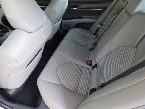 Used 2022 Toyota Camry SE FWD image 10