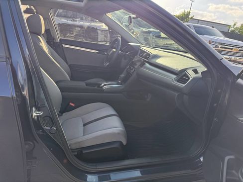Used 2018 Honda Civic EX image 9