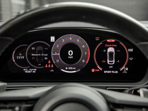 Certified 2024 Porsche Cayenne Coupe AWD/4WD image 28