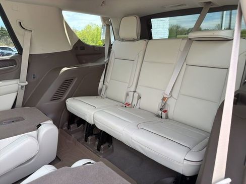 Used 2023 GMC Yukon Denali AWD/4WD image 16