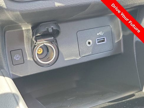 Used 2025 Nissan Versa SV w/ Trunk Package FWD image 13