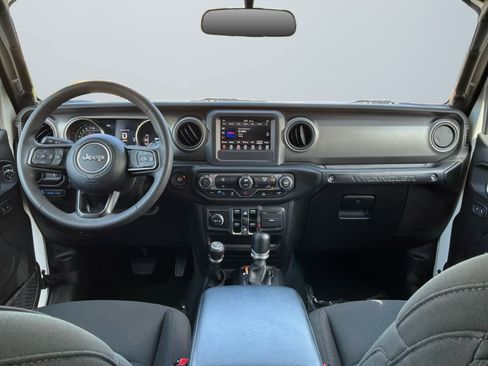 Used 2023 Jeep Wrangler Unlimited AWD/4WD image 10