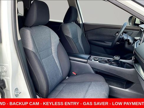 Used 2023 Nissan Rogue SV image 27