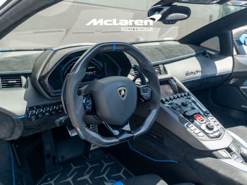 Used 2021 Lamborghini Aventador SVJ AWD/4WD image 13