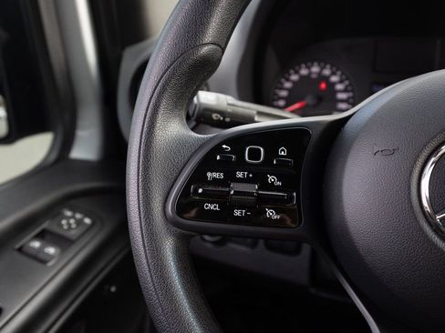 Used 2021 Mercedes-Benz Sprinter 2500 image 25